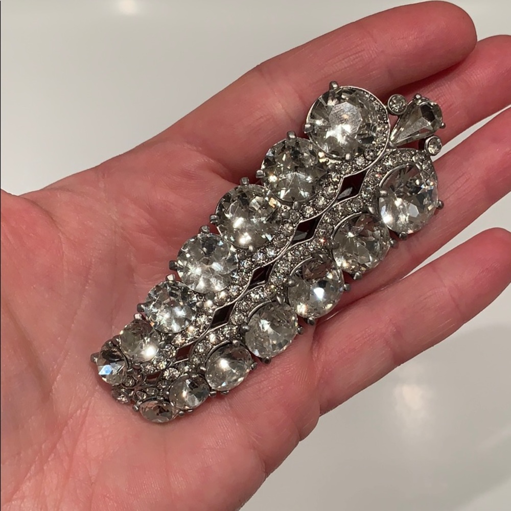 CAbi brooch